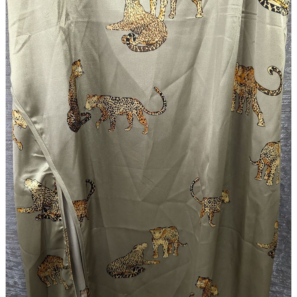 Shein Nightgown‎ Leopard Print Goldfish Gray Women's Medium - Picture 4 of 12